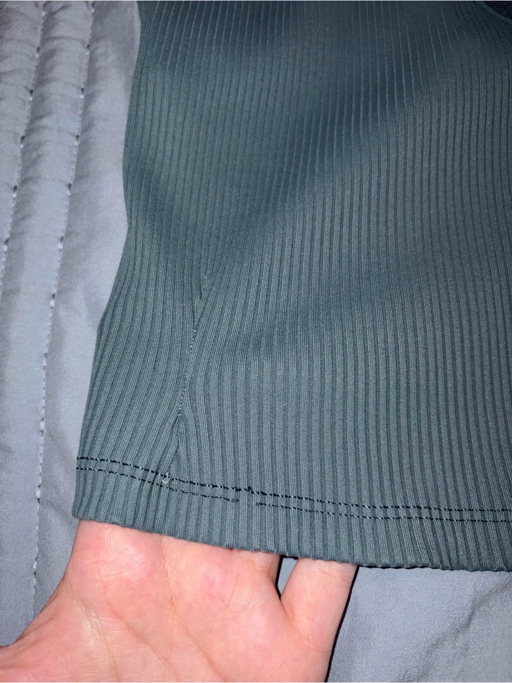 Vuori size Large Ribbed Crossback Crop Tank Top - Slate Green - Picture 3 of 4